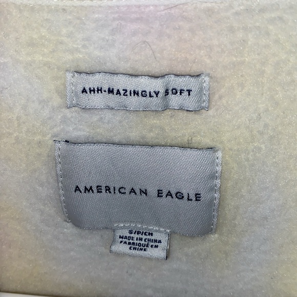 Light colored long sleeve sweatshirt - Picture 2 of 3